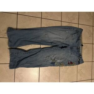 Women's Embroidered Distressed Blue Denim Jeans Floral Pattern